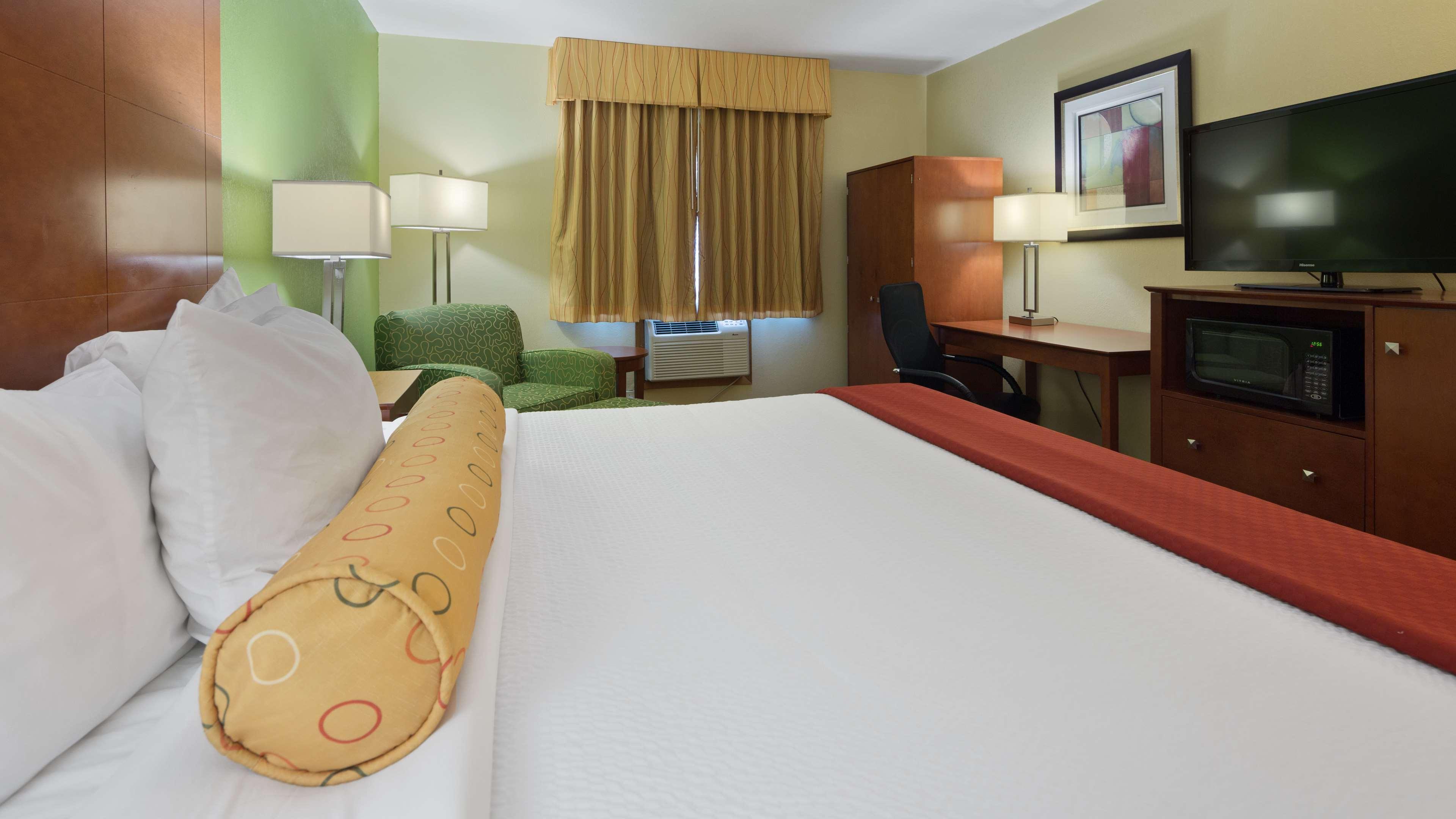 Best Western Plus Altoona Inn Extérieur photo