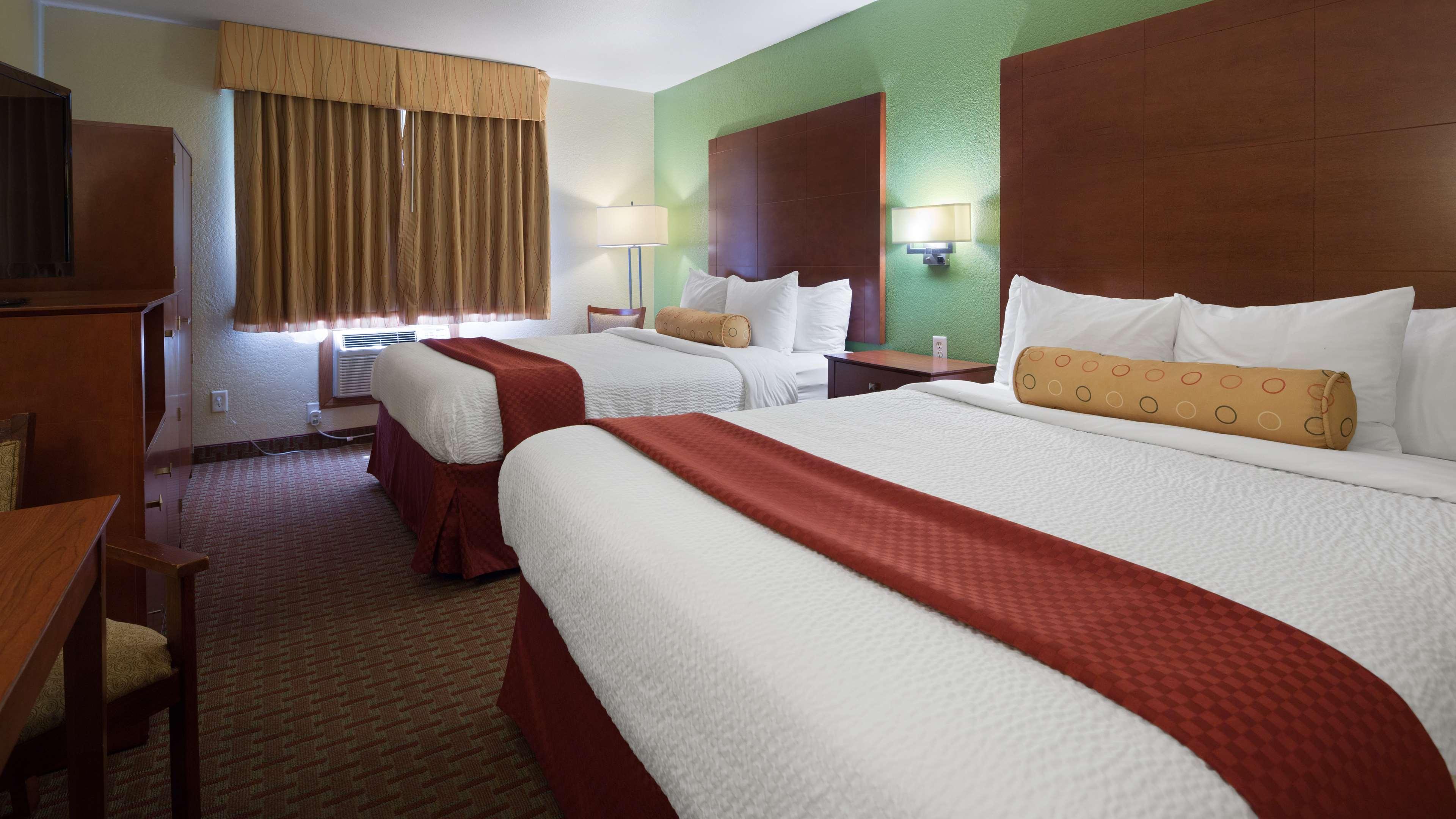 Best Western Plus Altoona Inn Extérieur photo