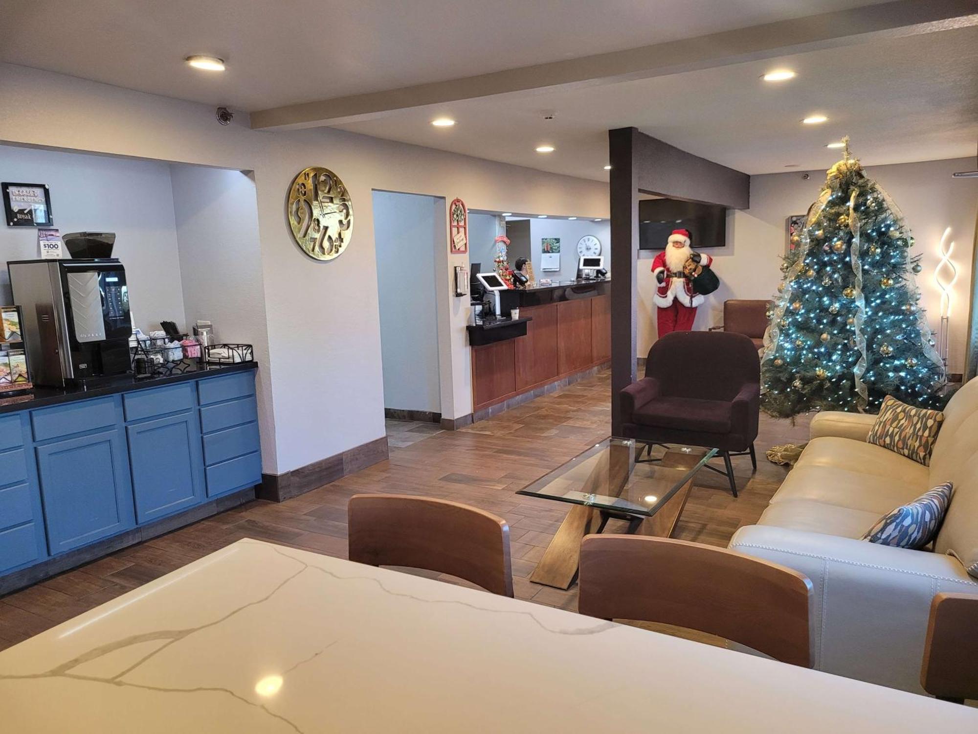 Best Western Plus Altoona Inn Extérieur photo