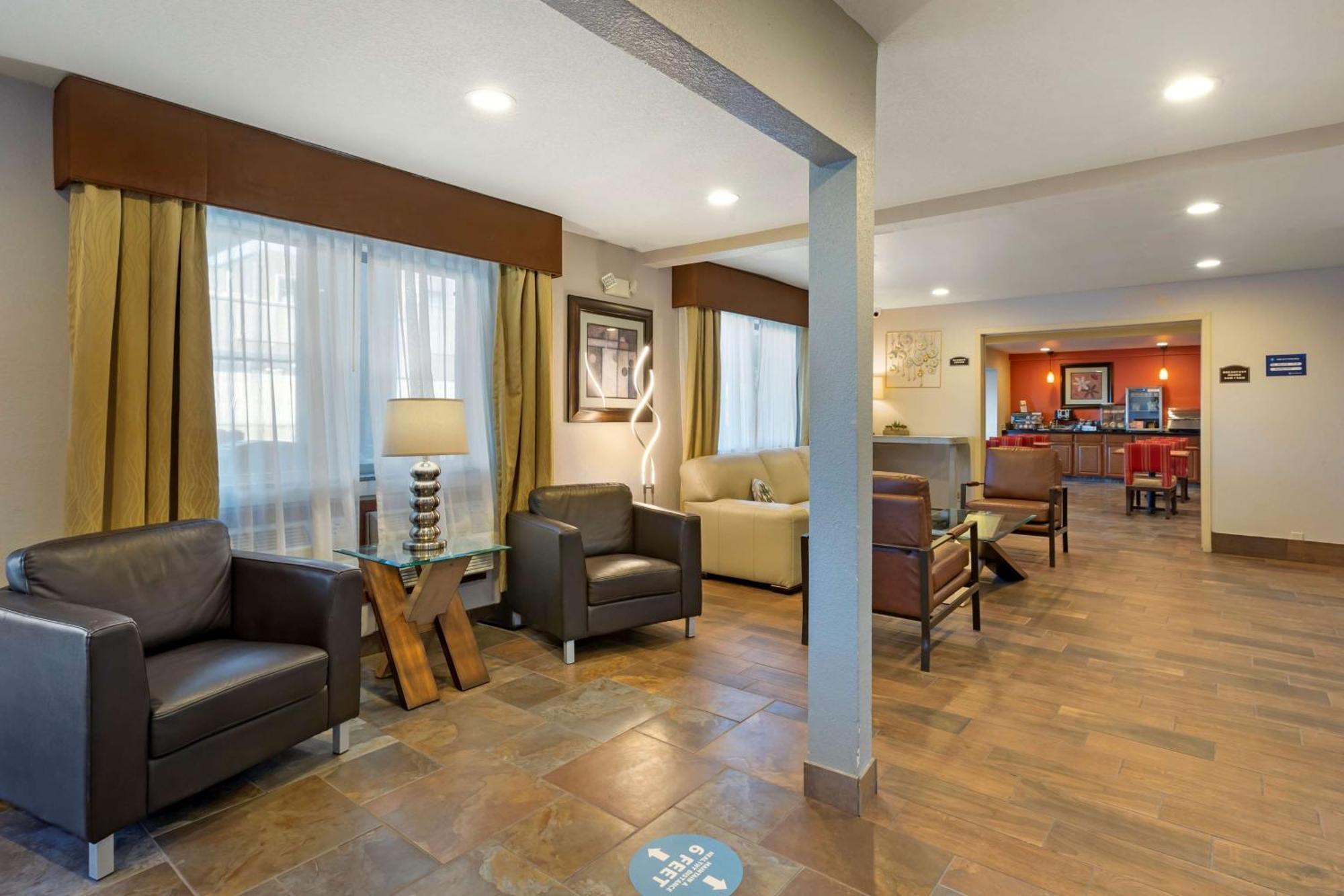 Best Western Plus Altoona Inn Extérieur photo