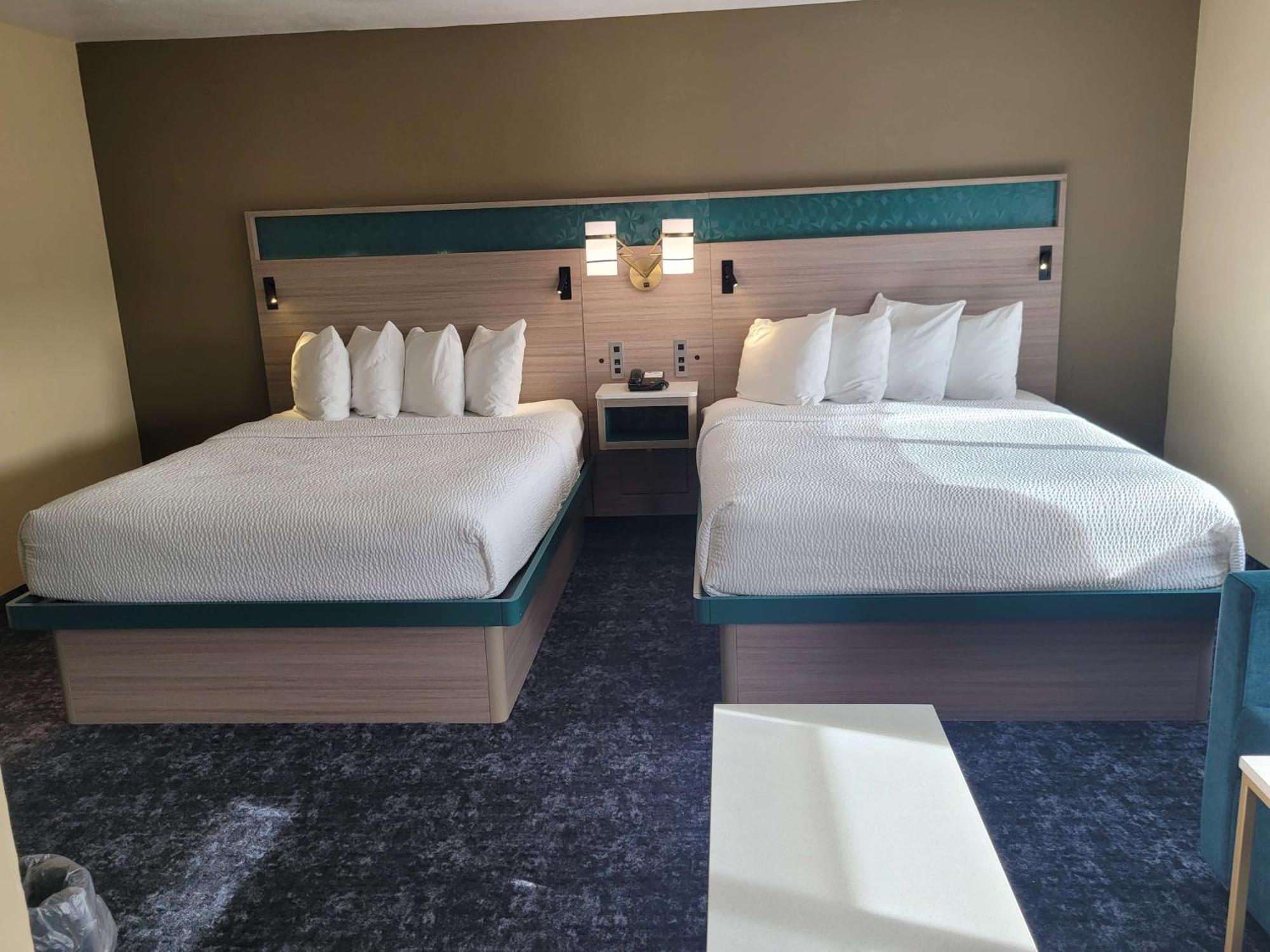 Best Western Plus Altoona Inn Extérieur photo