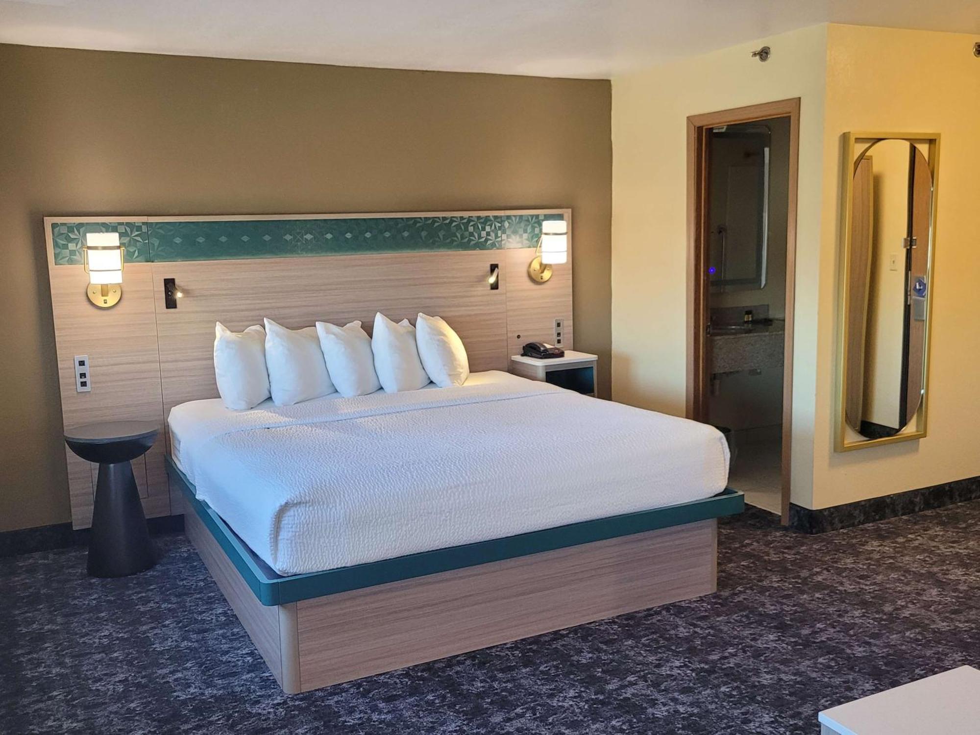 Best Western Plus Altoona Inn Extérieur photo