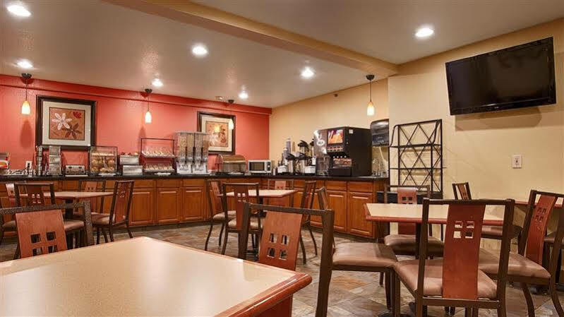 Best Western Plus Altoona Inn Extérieur photo